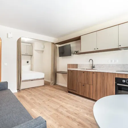 Cozy Design - Batignolles Apartment